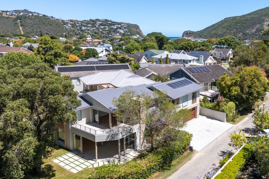 4 Bedroom Property for Sale in Leisure Isle Western Cape